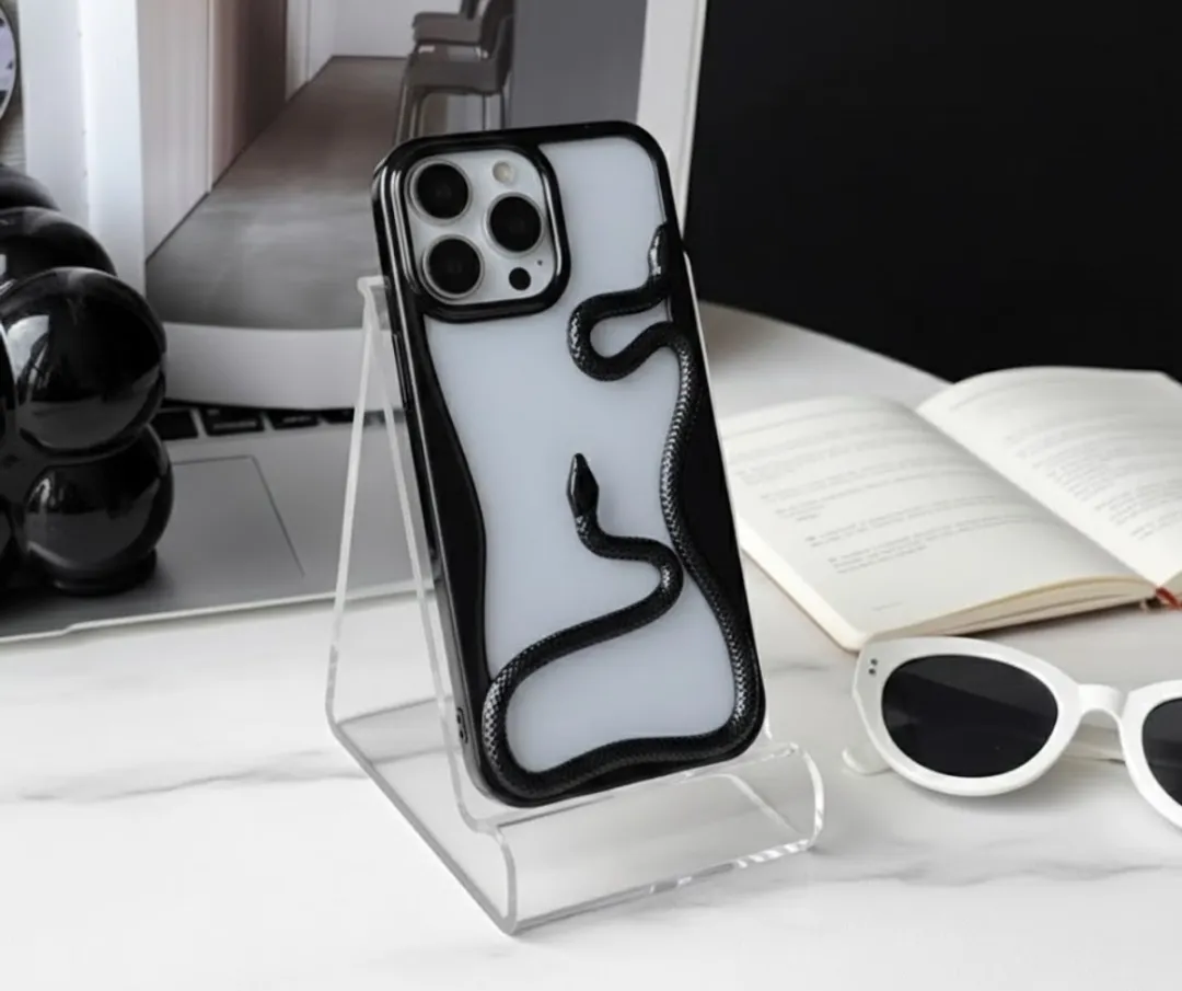 NUVEX iPhone 16 Plus Hoesje - Zwart - 3D Slang Design