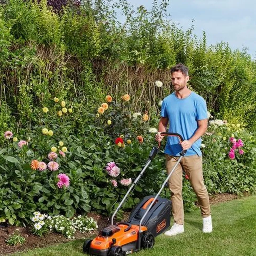 BLACK+DECKER BCMW3336N-XJ 36V Grasmaaier 33cm - 35L