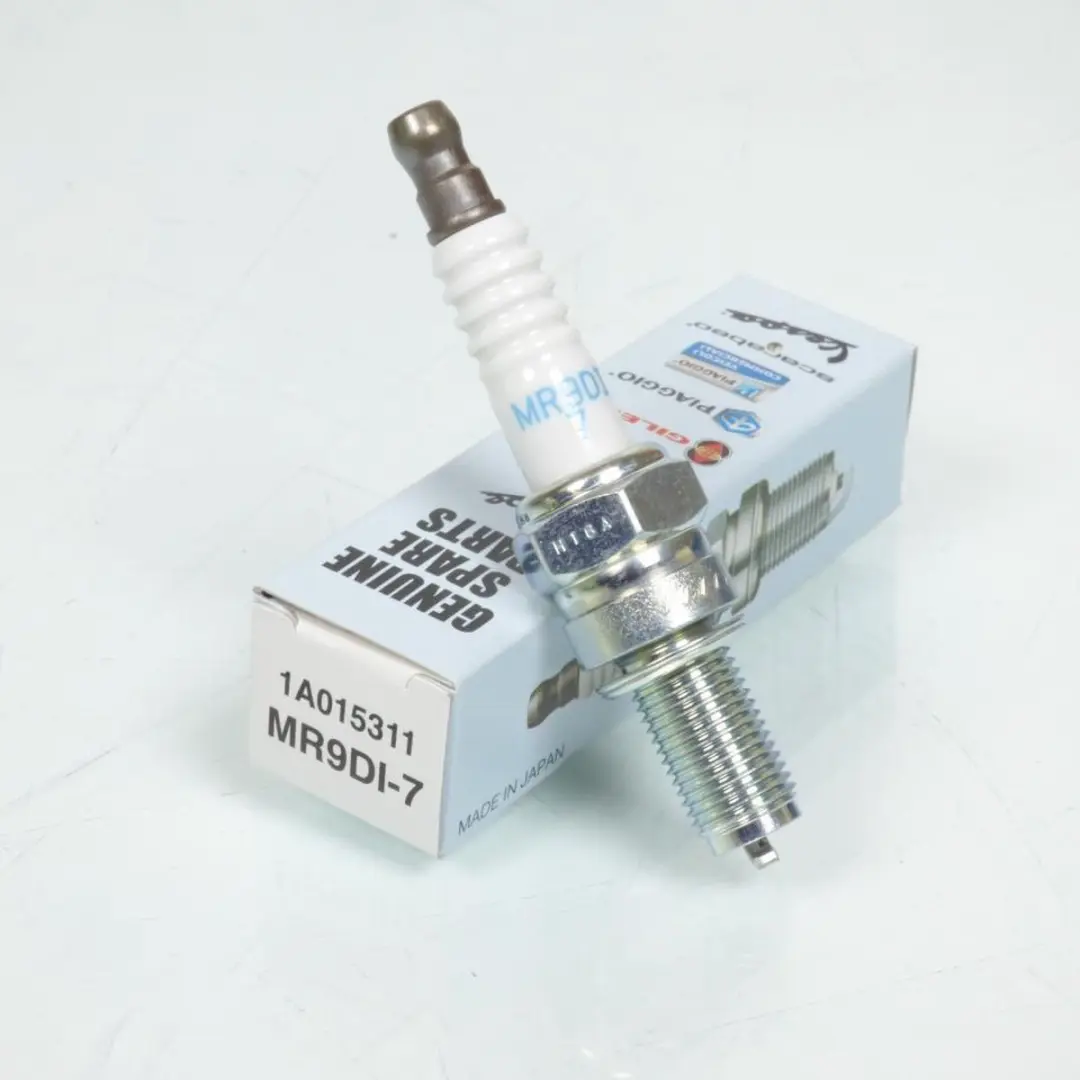 Bougie NGK MR9DI-7 1A015311 voor motor Aprilia 1000 RSV 4 2011 tot 2019