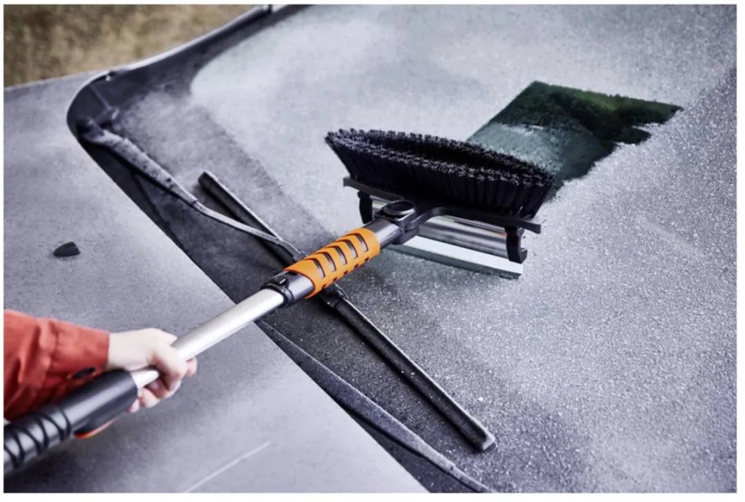 Osram Snowbrush IJskrabber/Sneeuwbezem 264x135x1066mm - Zwart/Oranje