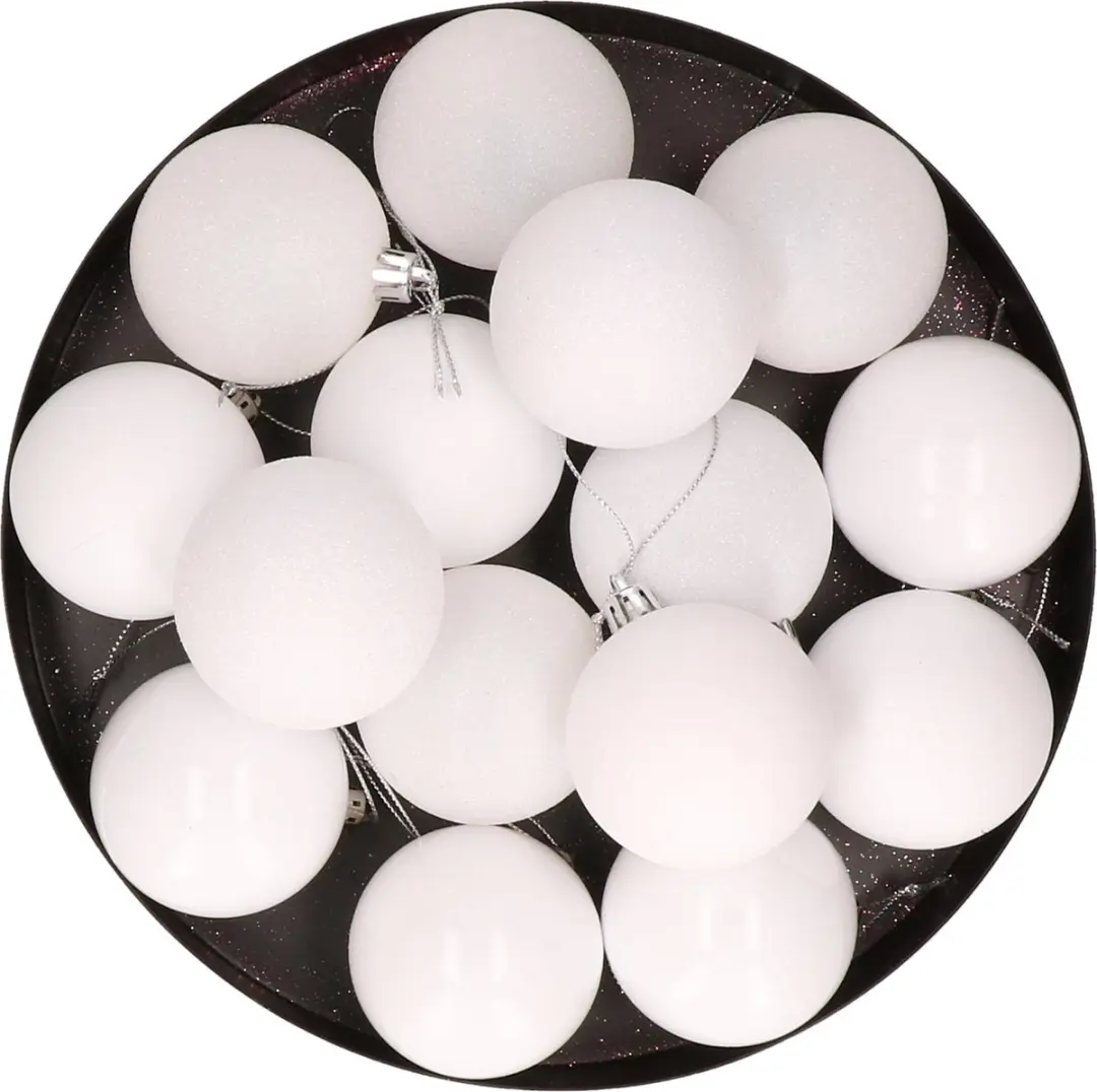 12x Witte kunststof kerstballen 6 cm