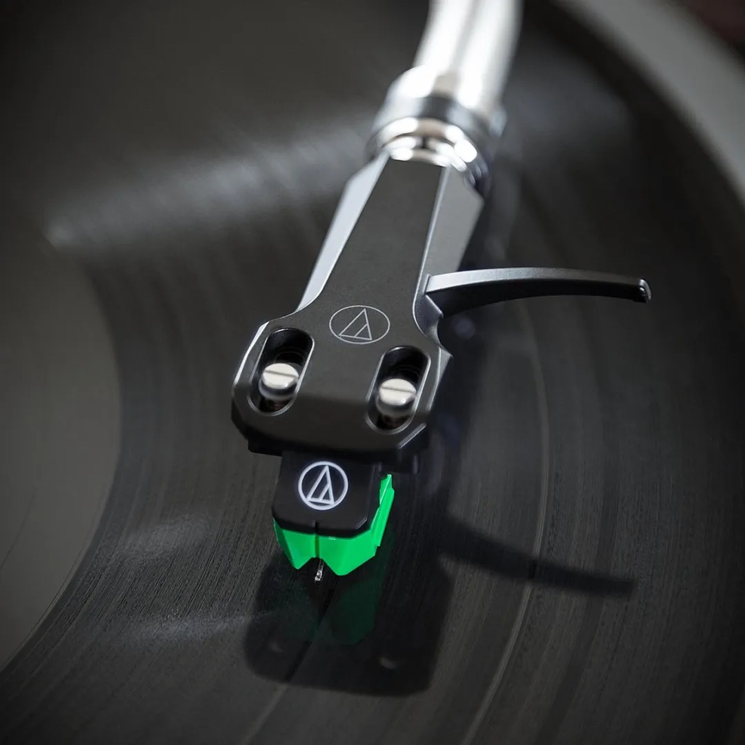 Audio-Technica AT-VM95E MM-cartridge - Groene/zwarte uitvoering - afbeelding 6 van 6