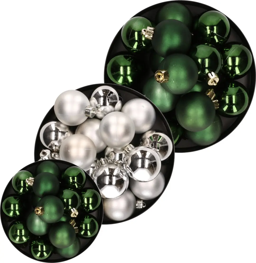 Kerstversiering kunststof kerstballen kleuren mix donkergroen/zilver 4-6-8 cm pa