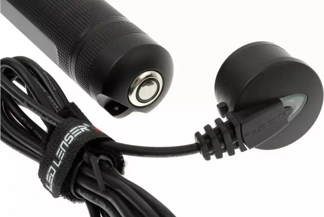 Ledlenser M7R.2 8307-R Zaklamp - Zilver - afbeelding 2 van 6