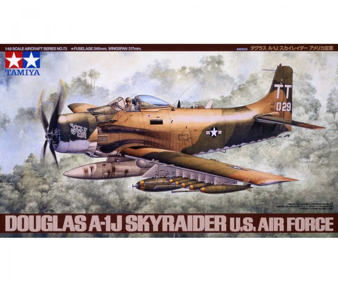 Tamiya 61073 Douglas A-1J Skyrider USAF Modelbouwpakket 1:48