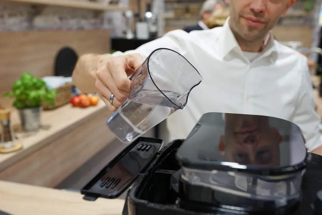 Severin KA 4810 Filterkoffiezetapparaat met maler - 1,4L - 10 Kopjes - Zwart/RVS - afbeelding 6 van 6