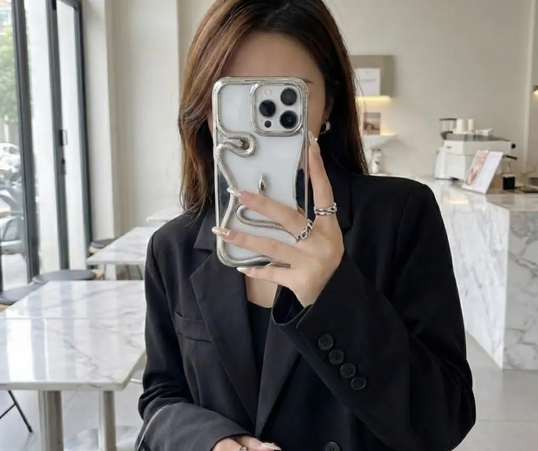 NUVEX iPhone 14 Pro Telefoonhoesje - Zilverkleurig Transparant