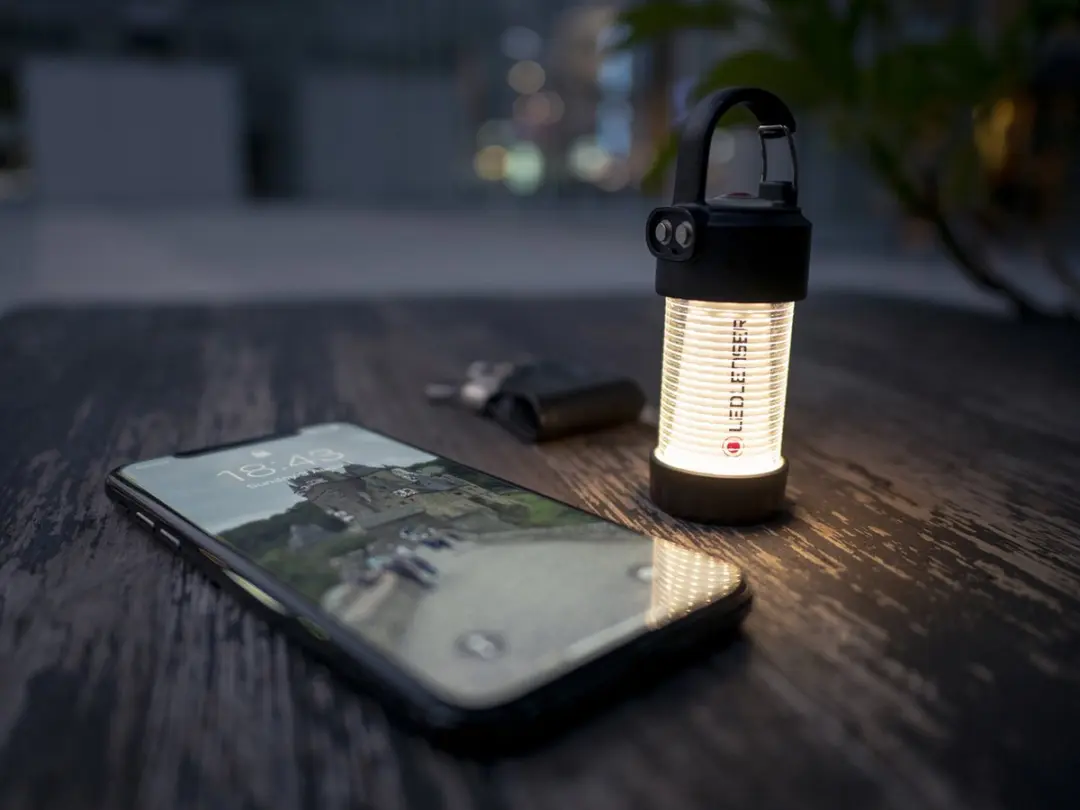 Ledlenser ML4 Warm Light Lantaarn - 300 lumen - Zwart - afbeelding 3 van 6