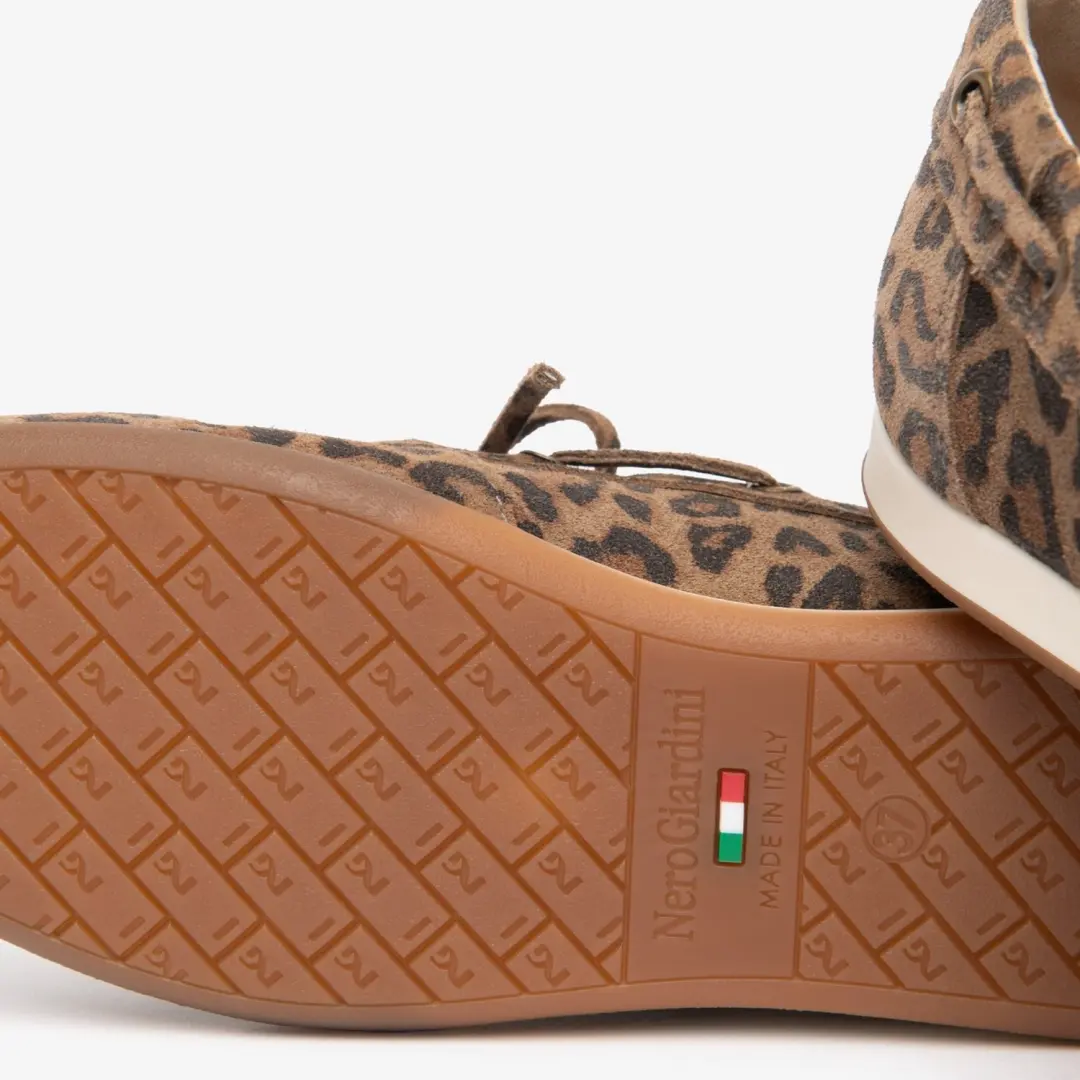Sneakers Nerogiardini Volga 3767 Tr Dogna Nicotina 30
