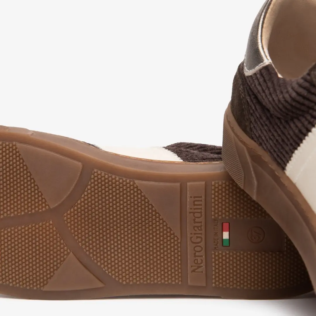 Sneaker Nerogiardini Arold Colo T.Peler 11 Fluweel Melk 1039 Etoile