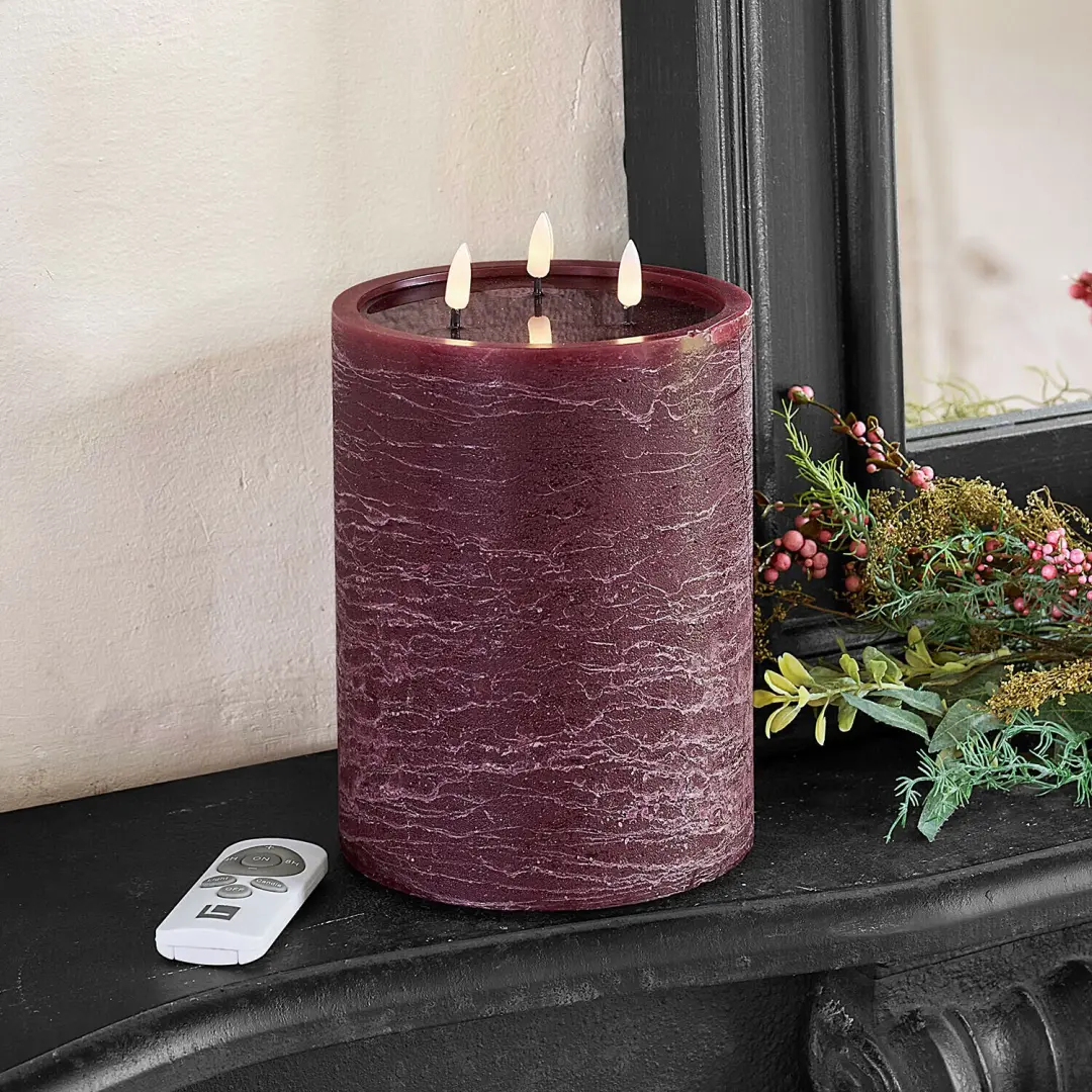 Loberon Chelun Ledstompkaars - 15cm - Bordeaux - afbeelding 3 van 4