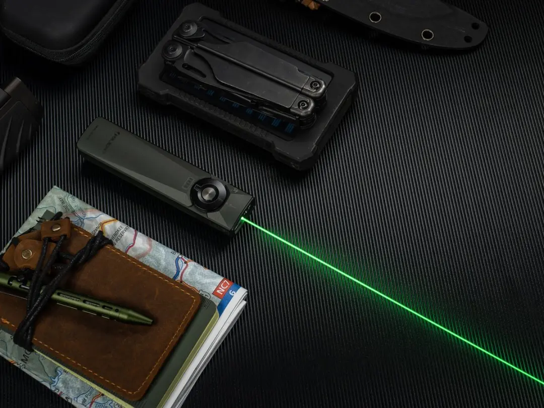 Olight Arkfeld Ultra Zaklamp - Olive Grey - afbeelding 3 van 6