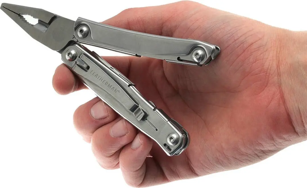 Leatherman Rev multitool