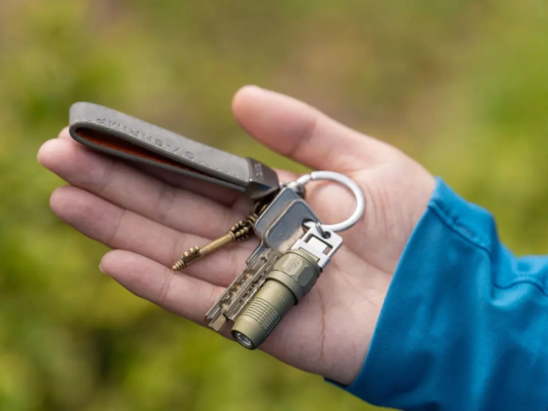 Olight iUltra Zaklamp - 80 lm - Olijfgroen - afbeelding 6 van 6