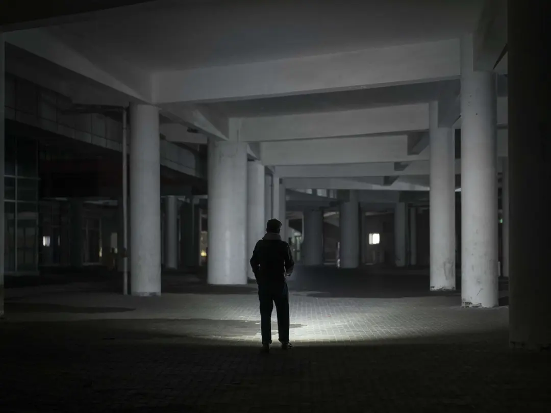 Olight iUltra Zaklamp - 80 lm - Olijfgroen - afbeelding 4 van 6
