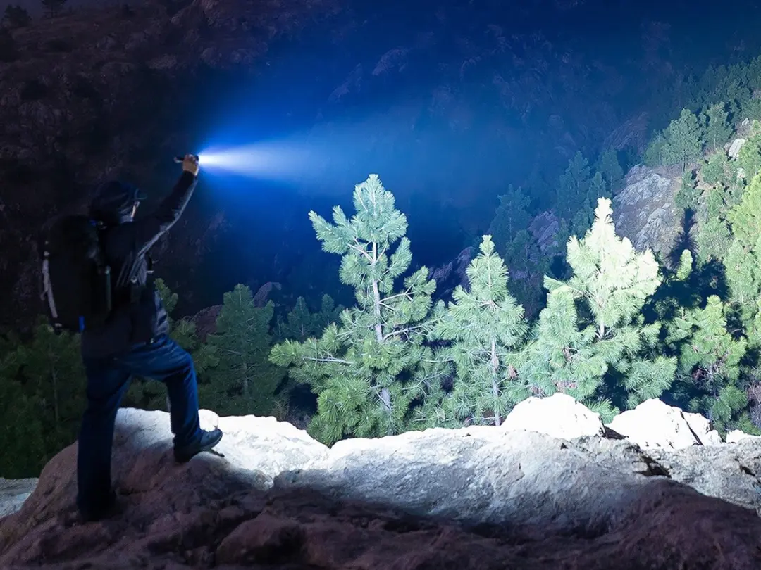 Olight Prowess Zaklamp - 5000 lm - Zwart - afbeelding 6 van 6