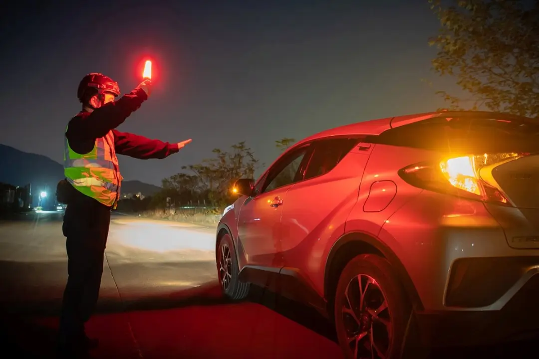 Professionele Olight Politiezaklamp + Conus Oplaadbare Politielamp Politie Lamp