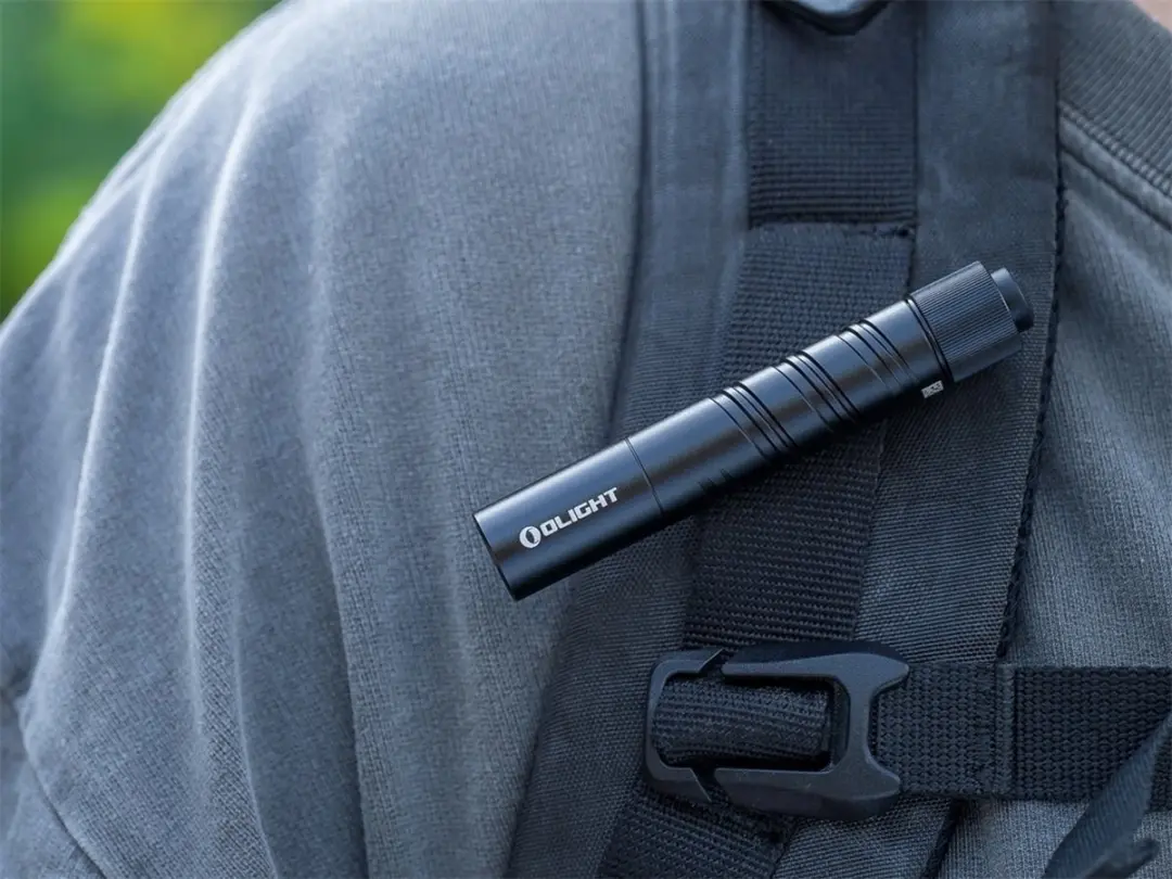 Olight i3T 2 EOS Zaklamp - Zwart - afbeelding 5 van 6