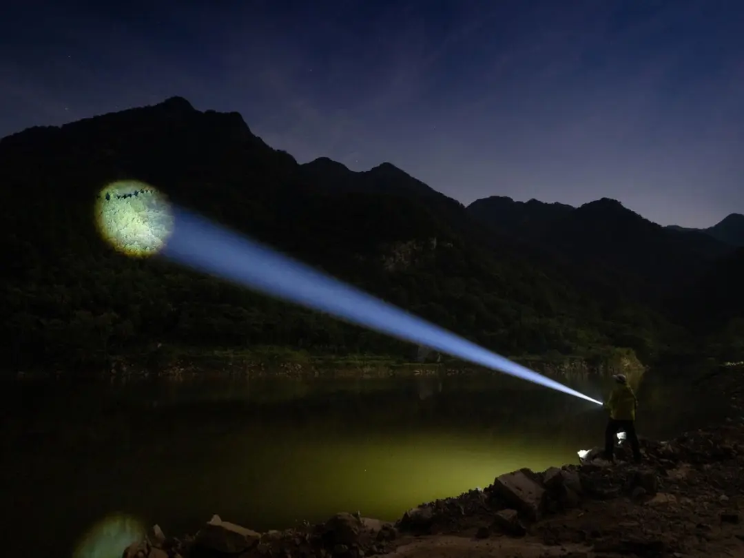 Olight Marauder Mini 2 Zaklamp - 10000 lm - Oranje - afbeelding 2 van 6