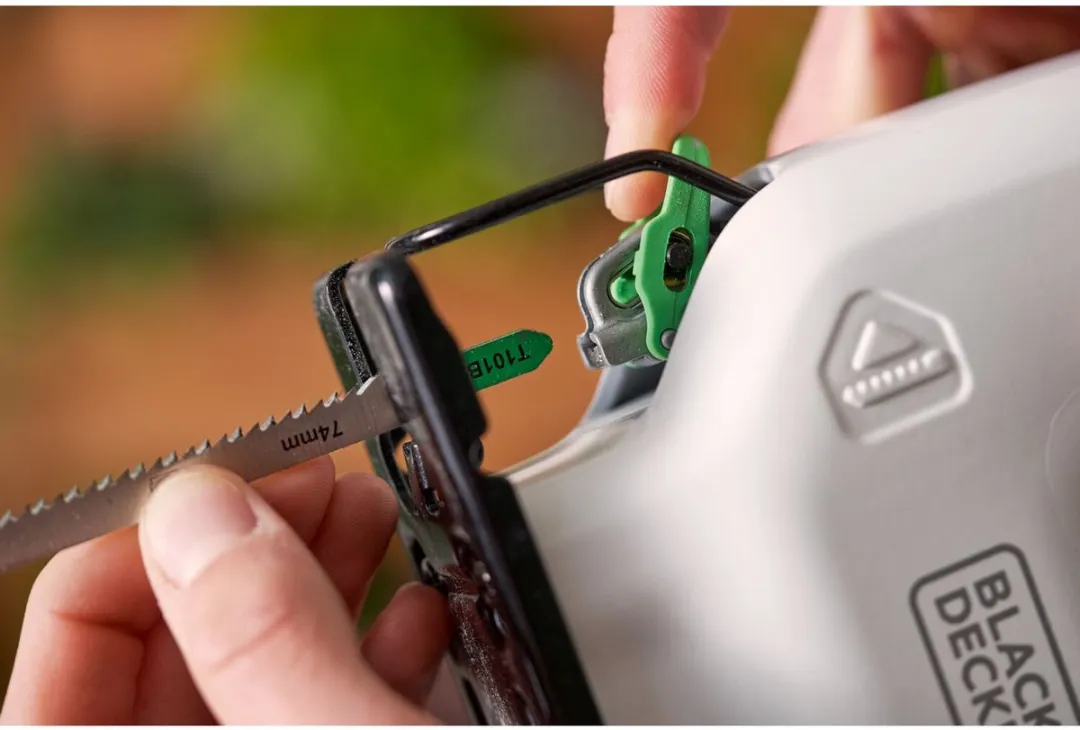 BLACK+DECKER Reviva REVJ12C-QW Decoupeerzaag - 12V - afbeelding 6 van 6
