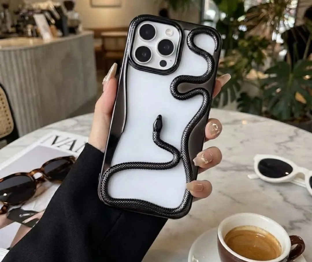 NUVEX iPhone 15 Pro Slanghoesje - Zwart
