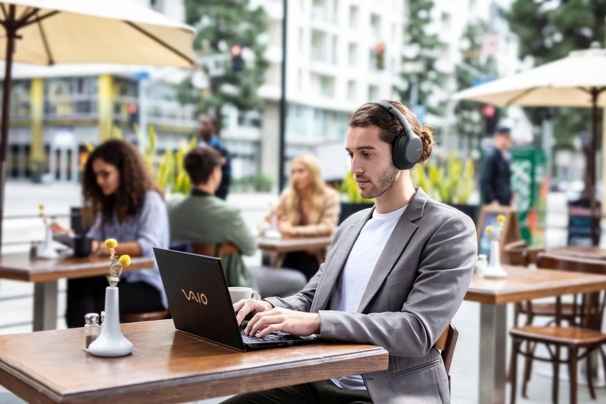 Sony WH-CH710N Noise Cancelling Over-Oorkoptelefoon - Zwart - afbeelding 4 van 6