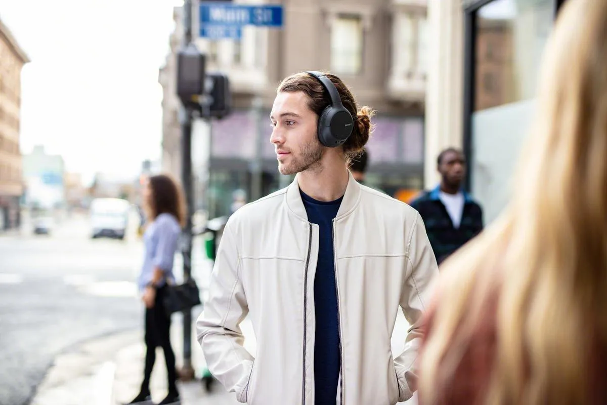 Sony WH-CH710N Noise Cancelling Over-Oorkoptelefoon - Zwart - afbeelding 6 van 6