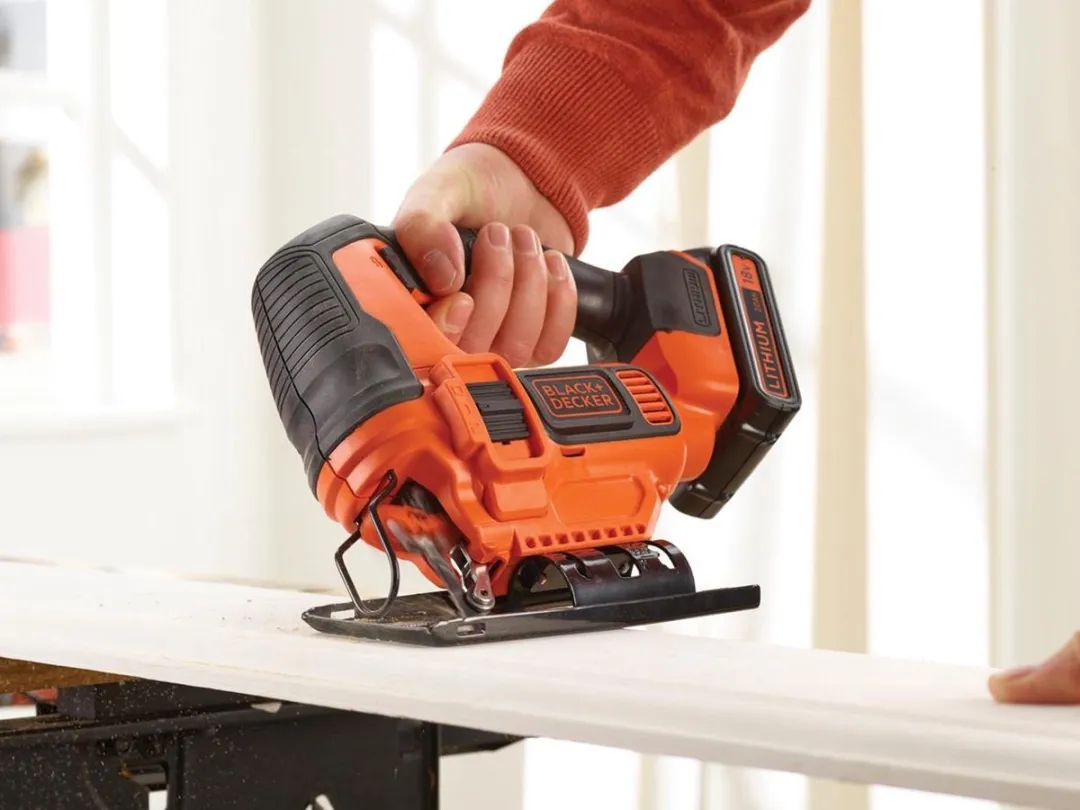 BLACK+DECKER BDCJS18-QW Pendeldecoupeerzaag - 2500 r/min