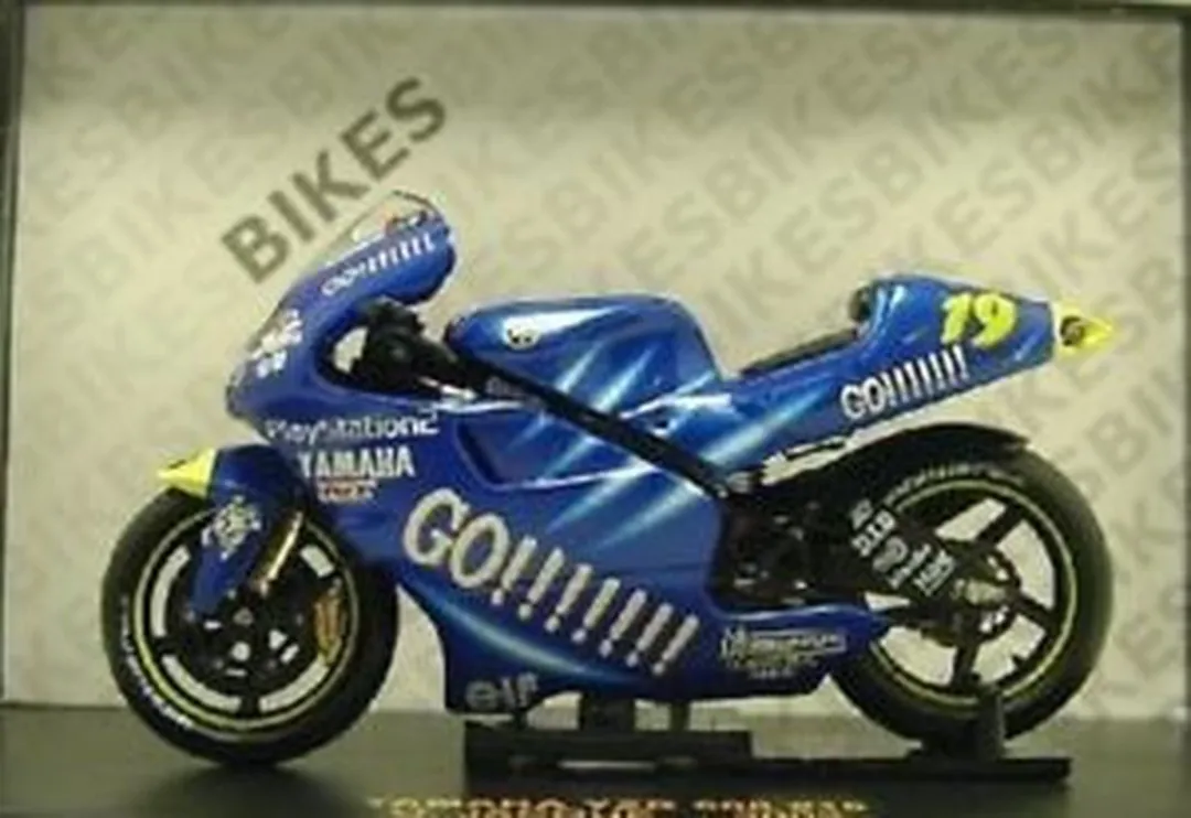Yamaha YZR 500 #19 O. Jacque 2002