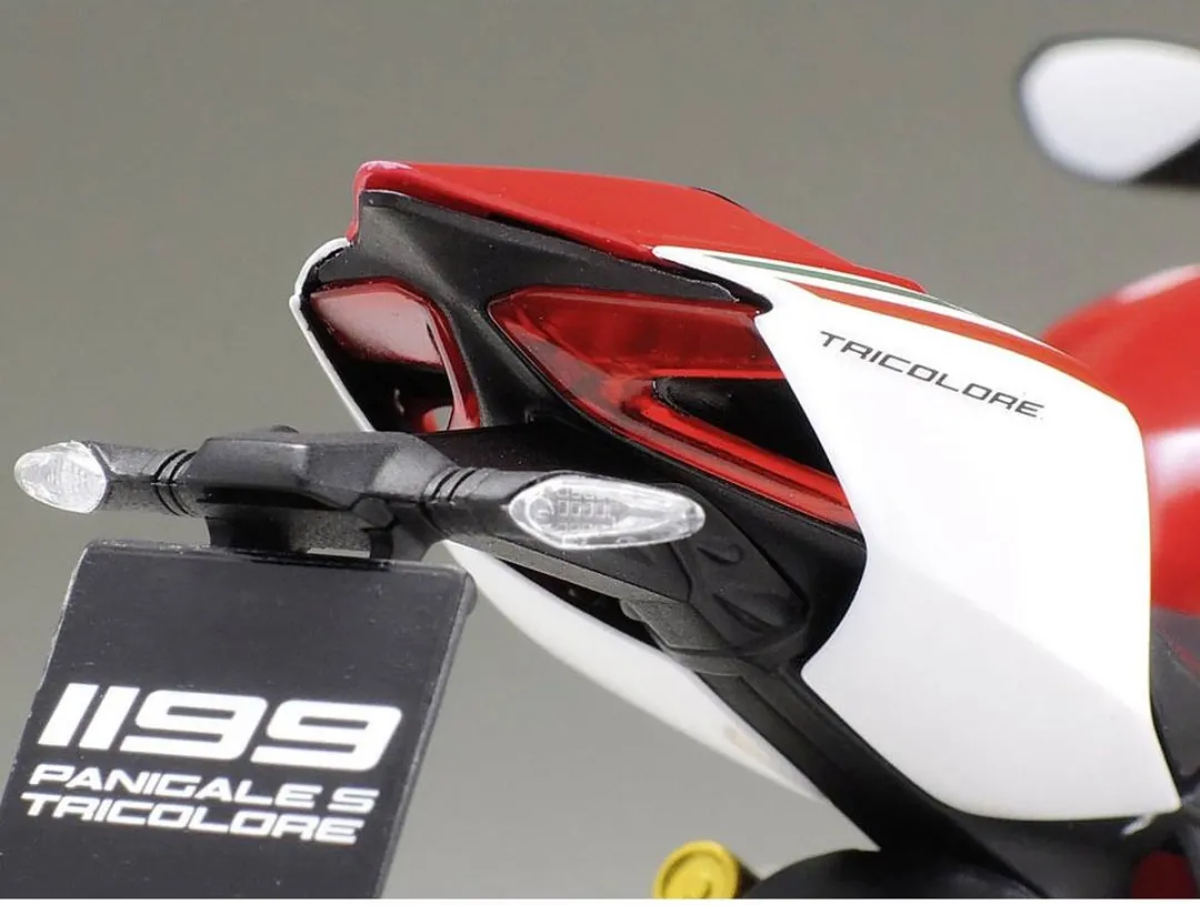Tamiya 14132 Ducati 1199 Panigale S Tricolore Modelbouwpakket 1:12 - Multi
