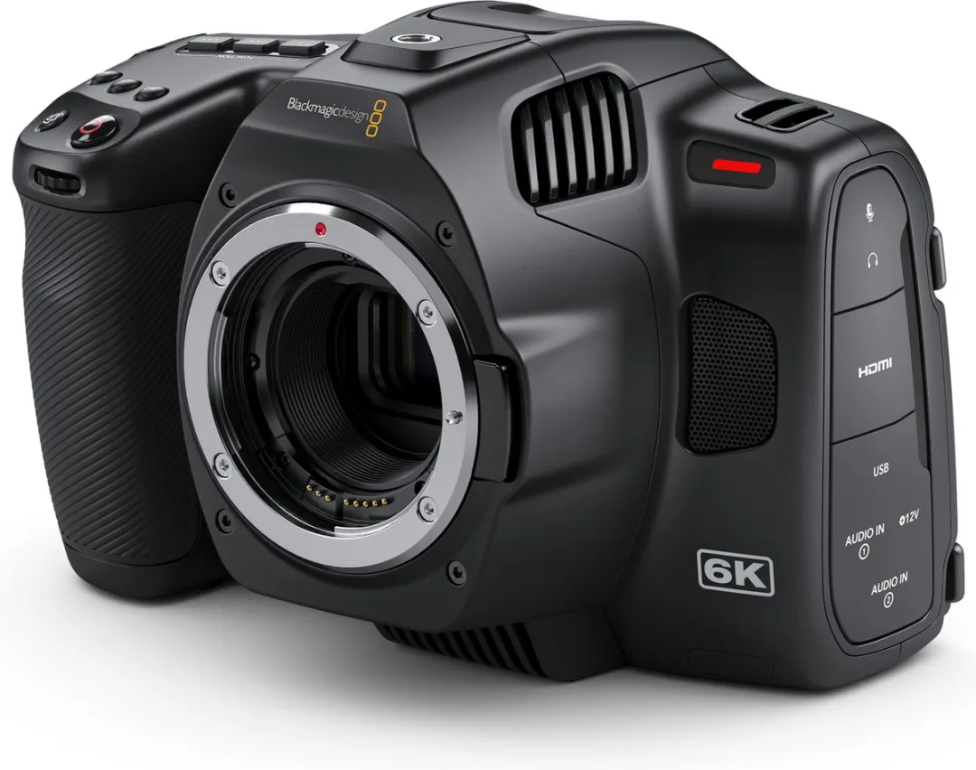 Blackmagic Pocket Cinema Camera 6K Pro CINECAMPOCHDEF06P