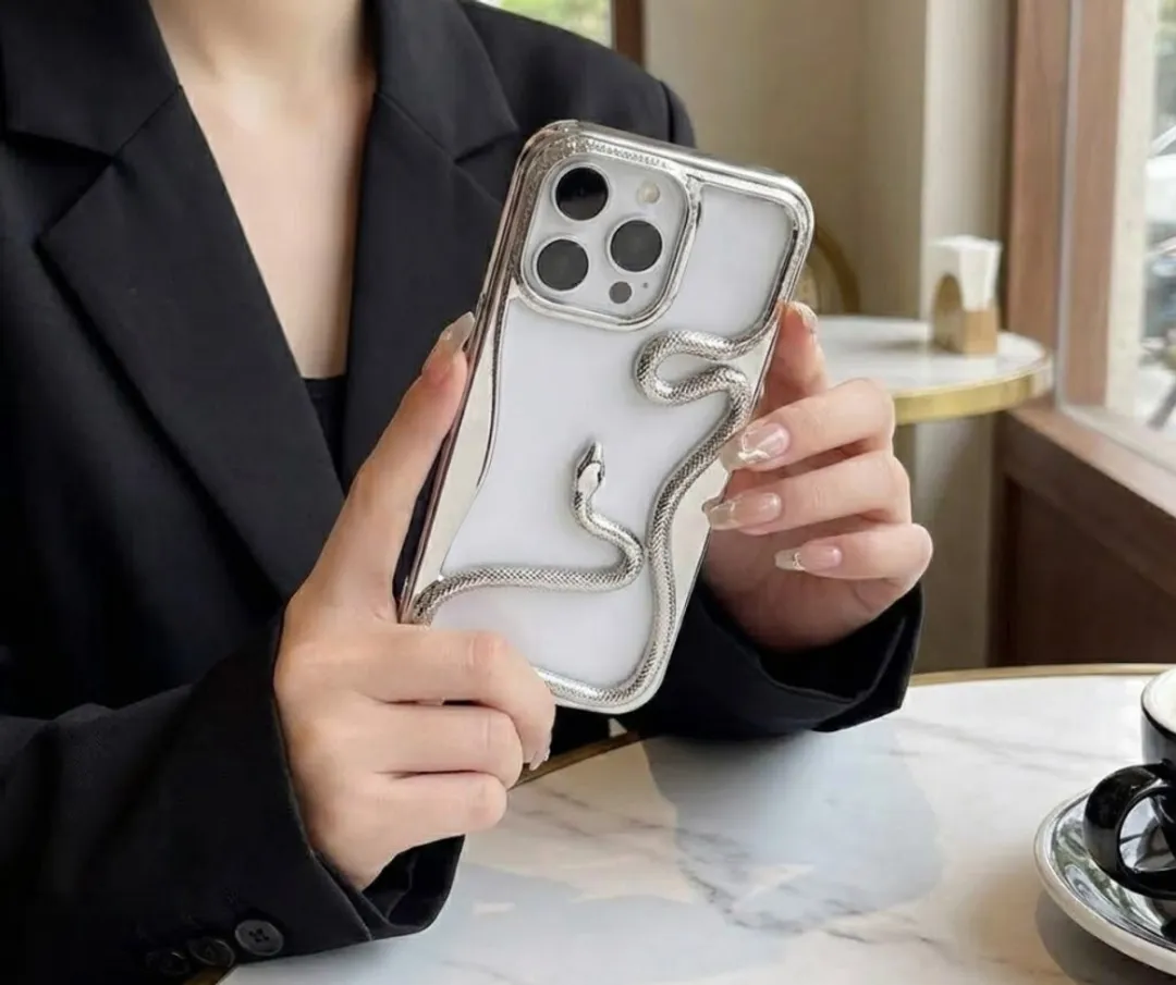 NUVEX iPhone 15 Pro Hoesje - Zilverkleurig Transparant