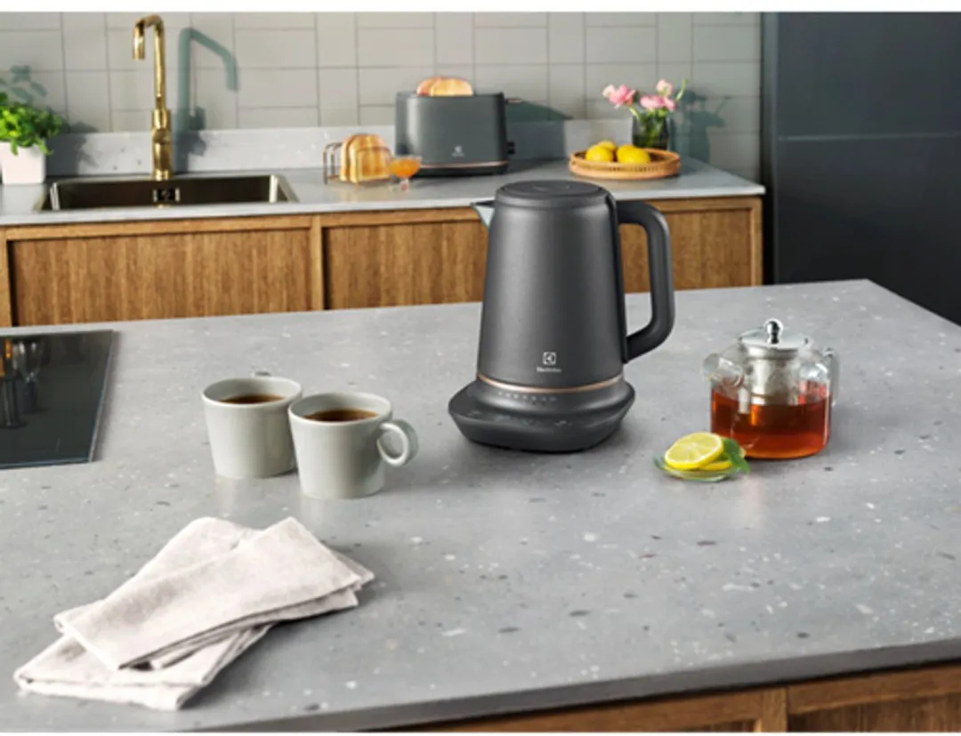Electrolux E7K16BP Waterkoker 1,7L - 2400W - Zwart/Koper