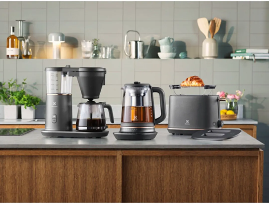 Electrolux E7K16BP Waterkoker 1,7L - 2400W - Zwart/Koper - afbeelding 6 van 6