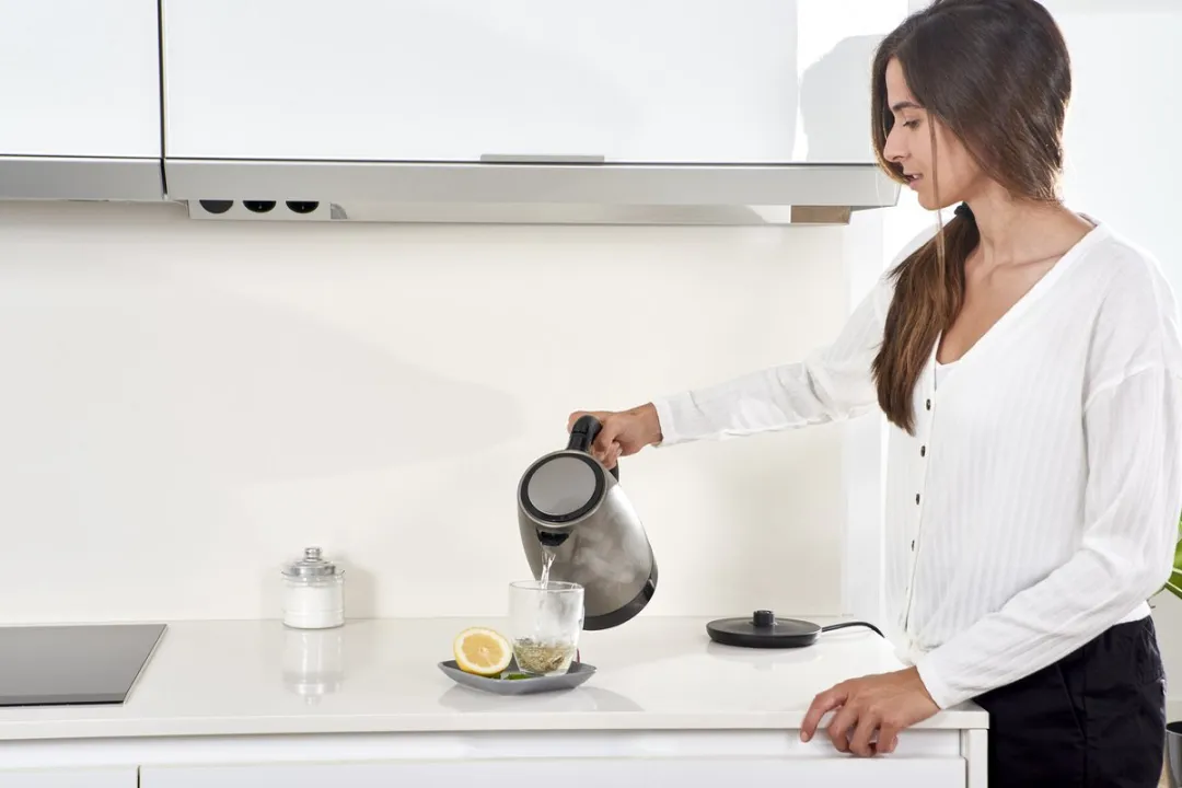 BLACK+DECKER BXKE2201E Waterkoker 1,7L - 2200W - Zwart