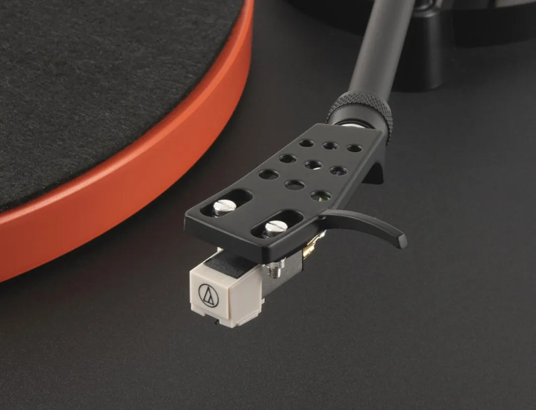 JBL Spinner - Bluetooth Platenspeler - Draaitafel voor Vinyl LP - Met Phono Voorversterker - 33/45 RPM - Aluminium Design - Zwart