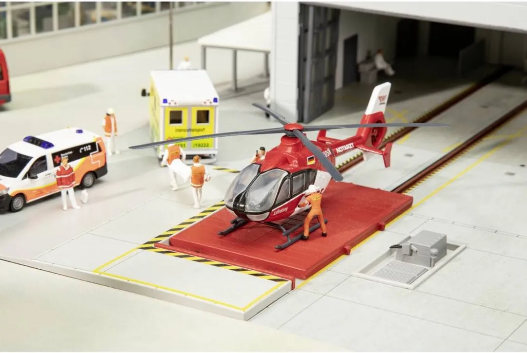 Faller EC135 H0 Helikopter Luftrettung 131020