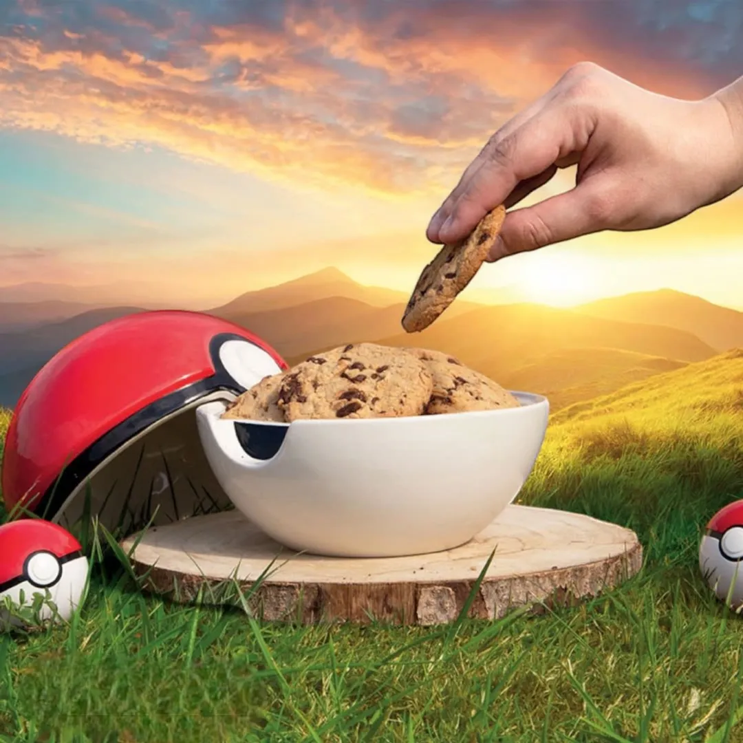 Casio Pokémon Pokéball Koekjestrommel - Rood/Wit/Zwart