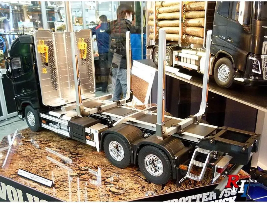 Tamiya 56360 Volvo FH16 Globtrotter Timber Truck 1:14 RC Bouwpakket - Zwart