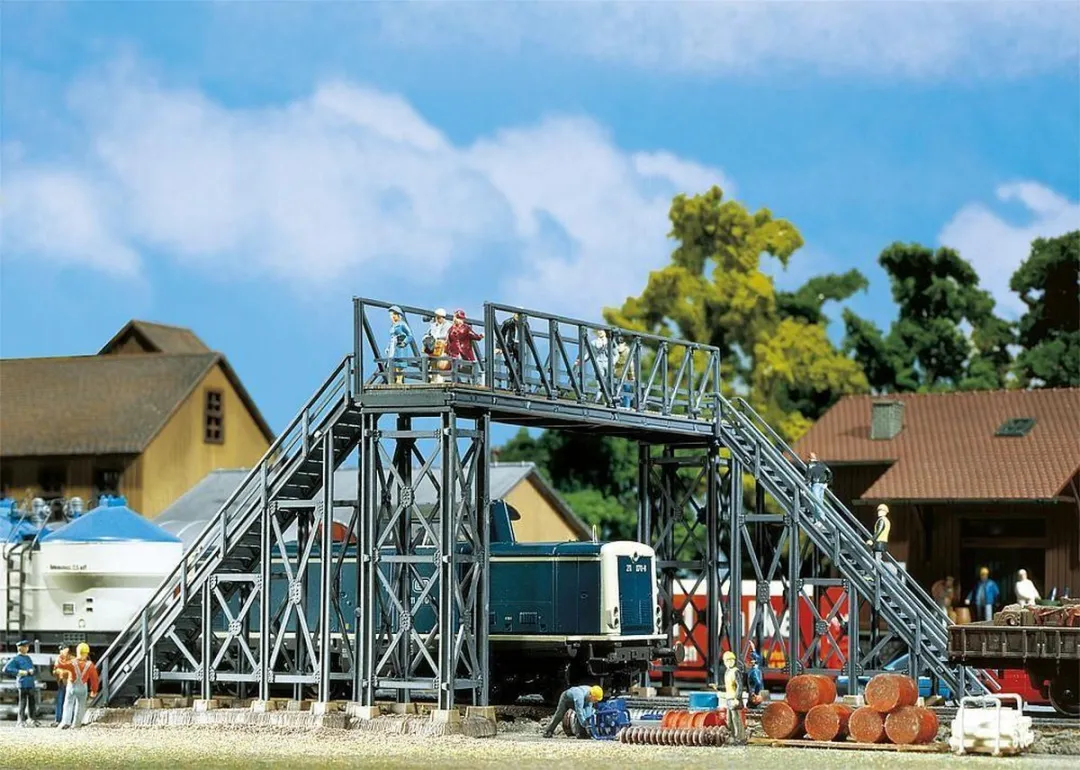 Faller H0 Voetgangersbrug