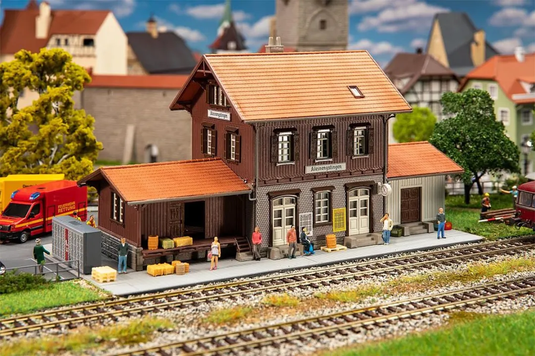 Faller H0 Station Kleinengstingen