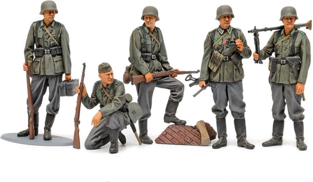 Tamiya German Infantry Mid-WWII Set 35371 - 1:35 - Modelbouwpakket Multi