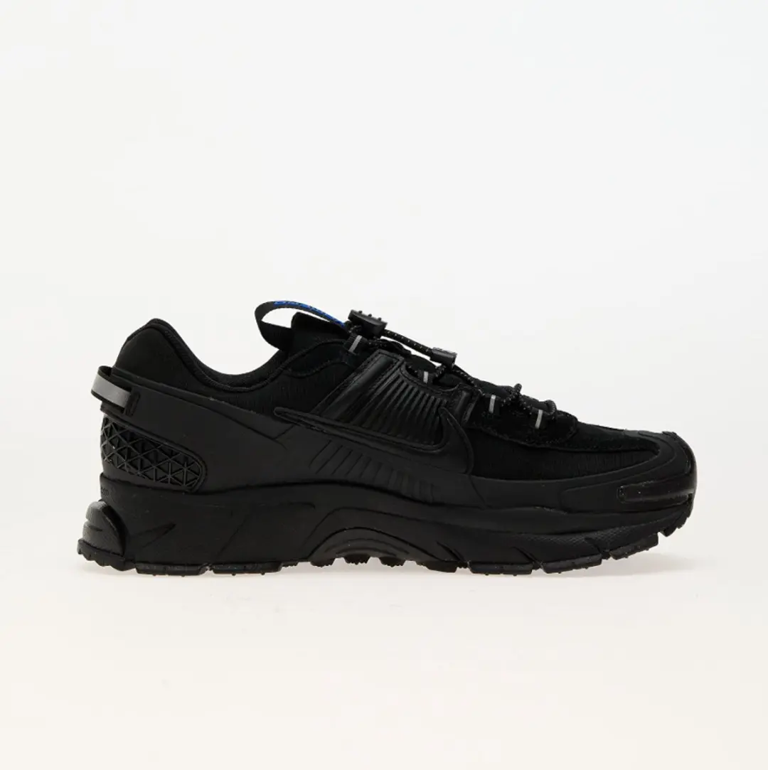 Nike Zoom Vomero Roam Sneakers