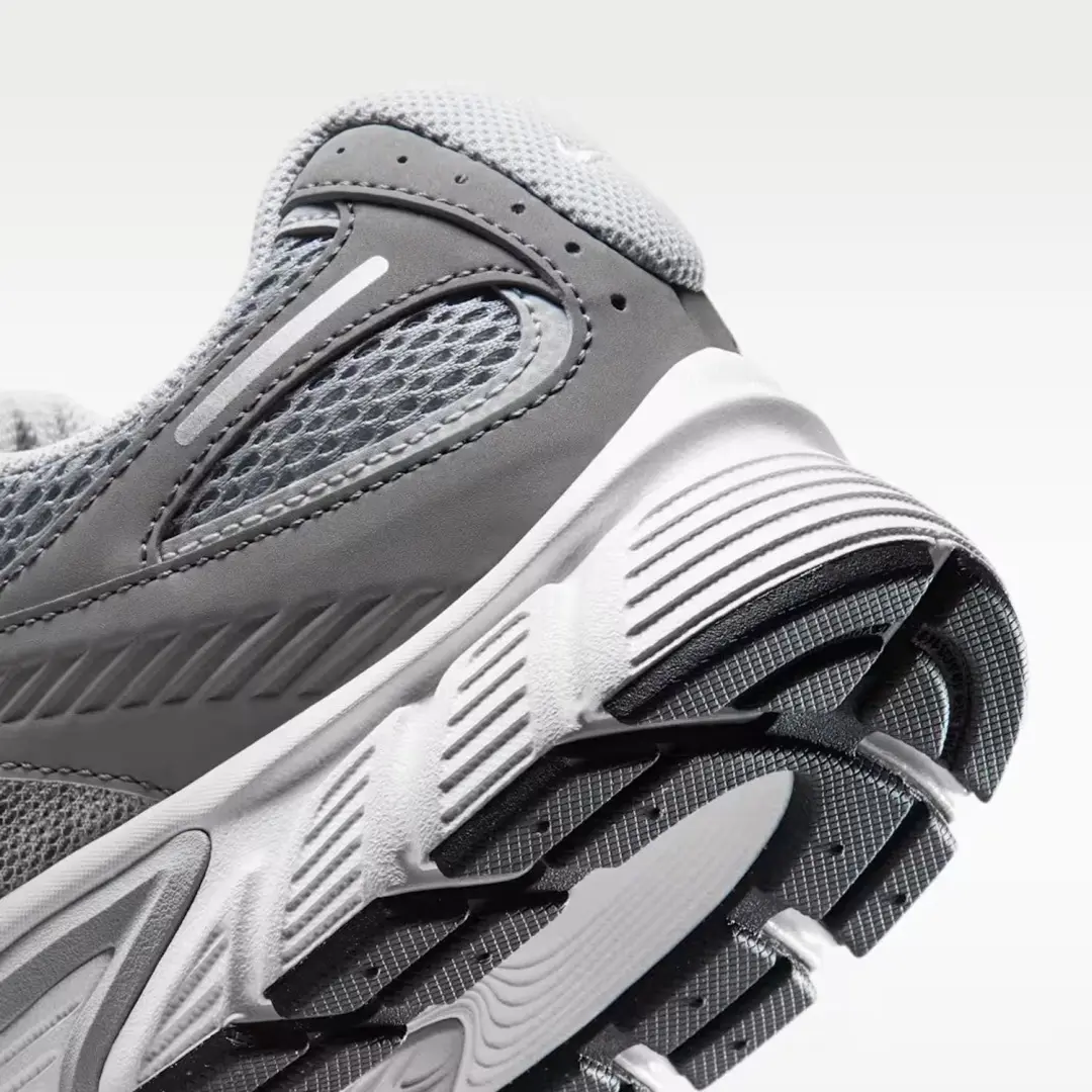 Nike V5 RNR Unisex Schoenen - Particle Grey - EU 39 - afbeelding 5 van 6