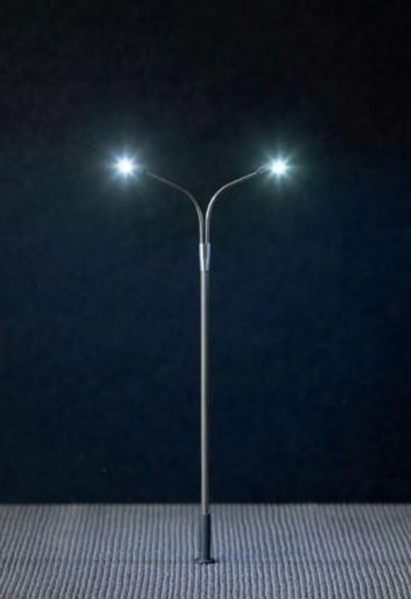 Faller H0 LED Straatlantaarn 3 Stuks