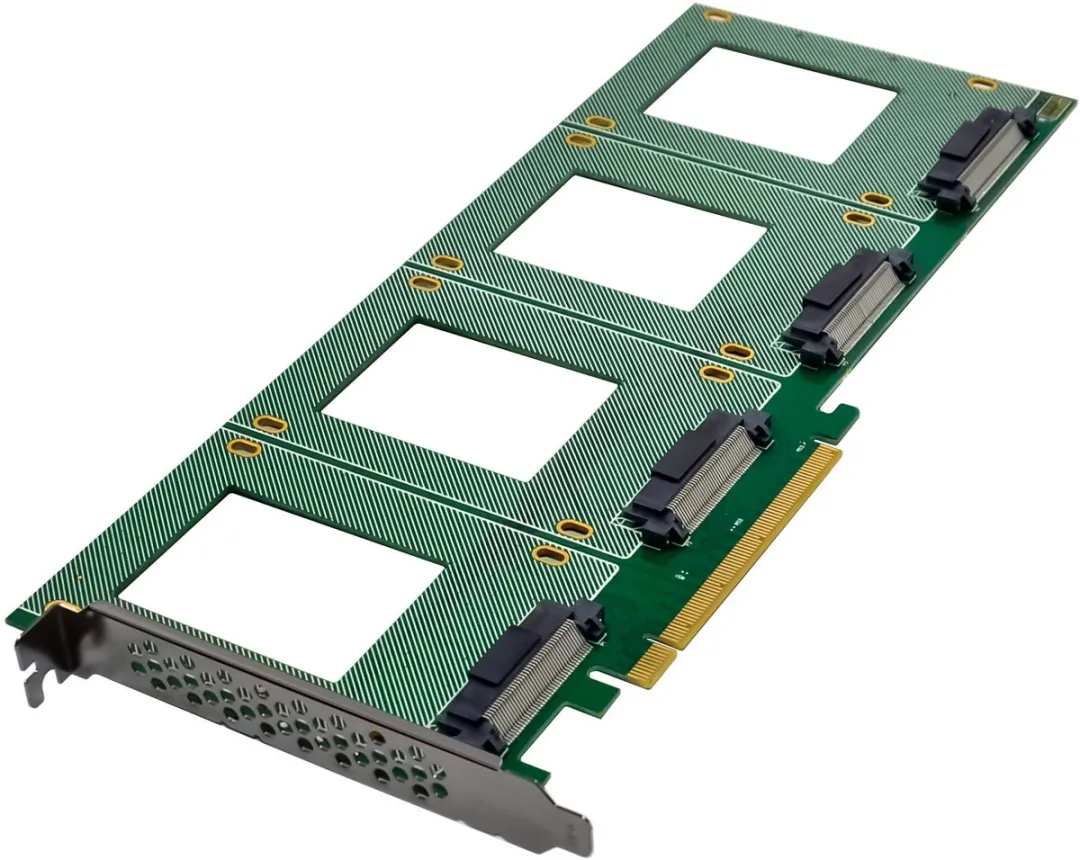 InLine PCIe Kaart naar 4x U.2 NVMe SFF-8639