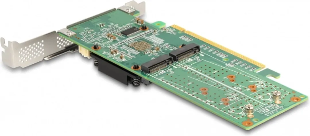 Delock PCIe x16 naar 4x M.2 NVMe - Groen