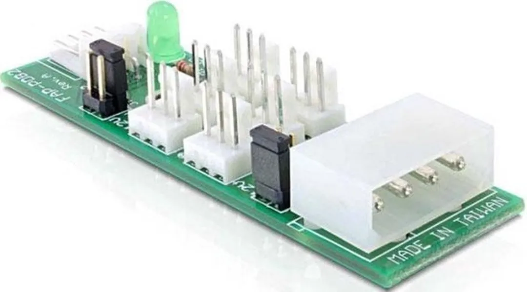 Delock 25218 Adapter Aansluitverdeler 6x Koeler - 3Pin - Groen/Wit