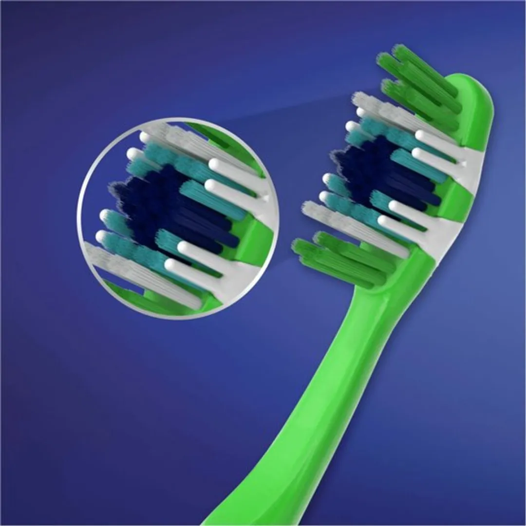 Oral-B Pro-Expert CrossAction Medium - 12 Stuks