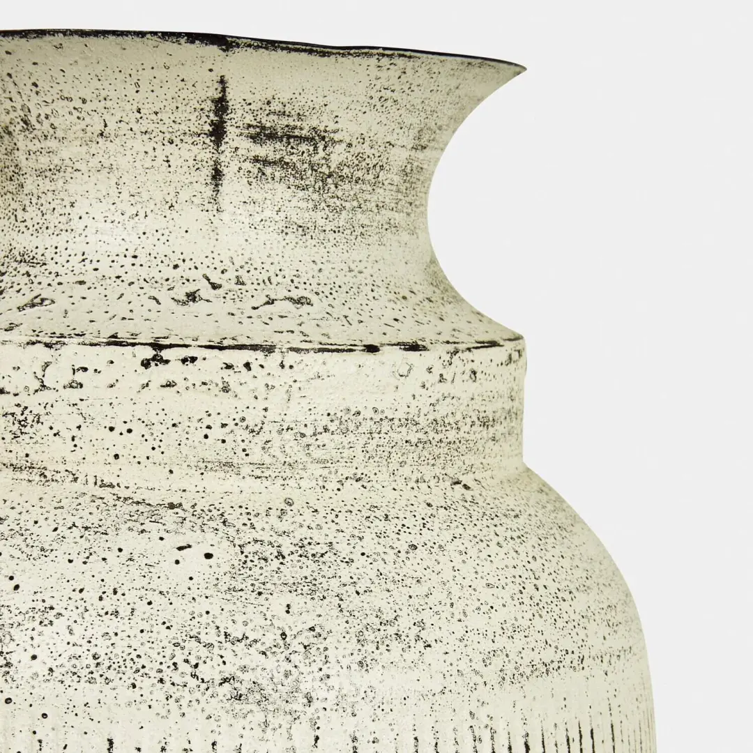 Loberon Elvros Decoratieve Vaas - 21cm - Antiekwit - afbeelding 5 van 5